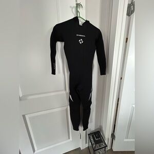 Divesal Black Full-Body Wetsuit size small women’s